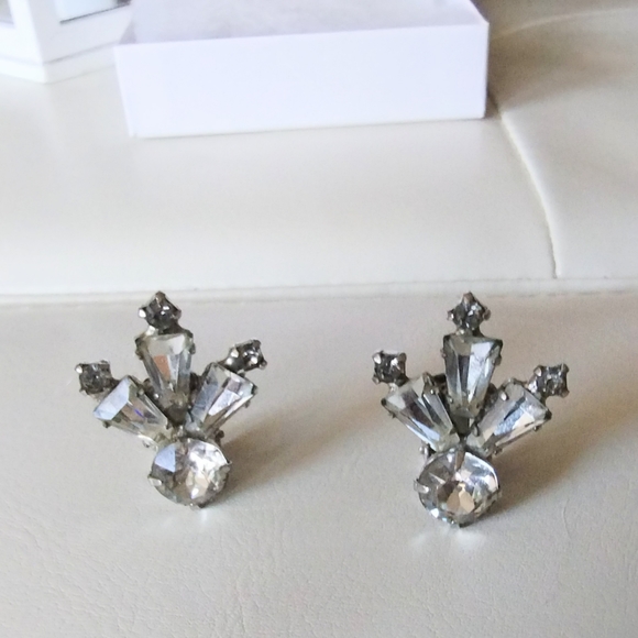 Vintage Albert Weiss Earrings - Picture 12 of 13